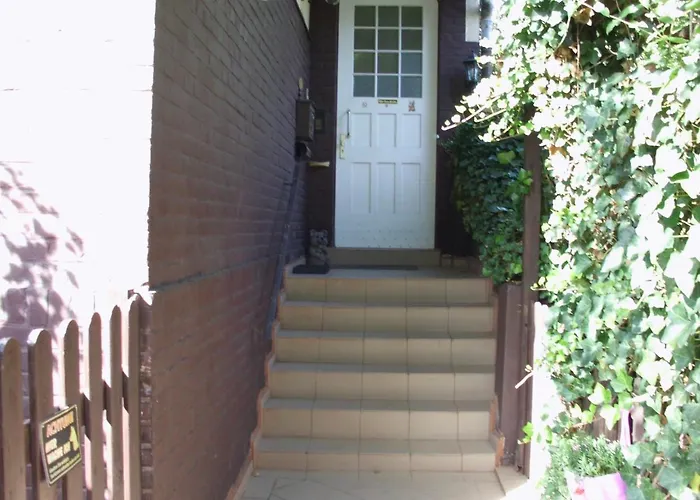 Schönes Doppelbettzimmer Im Untergeschoss Inkl Parkplatz Nach Verfügbarkeit * Essen