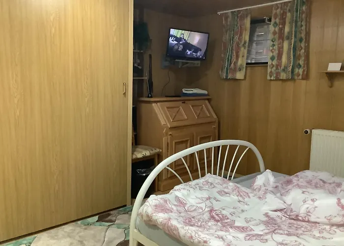 Schönes Doppelbettzimmer Im Untergeschoss Inkl Parkplatz Nach Verfügbarkeit * Essen