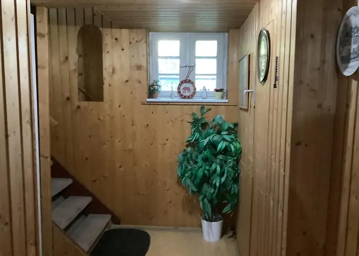 Accommodatie bij particulieren Schoenes Doppelbettzimmer Im Untergeschoss Inkl Parkplatz Nach Verfuegbarkeit